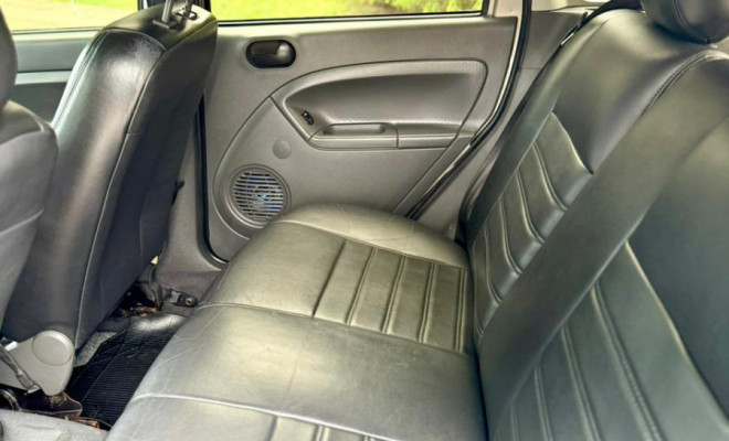 Ford Fiesta Personnalité 1.0 8V 66cv 5p 2007 Flex-8