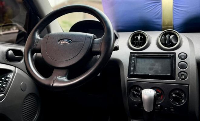 Ford Fiesta Personnalité 1.0 8V 66cv 5p 2007 Flex-7