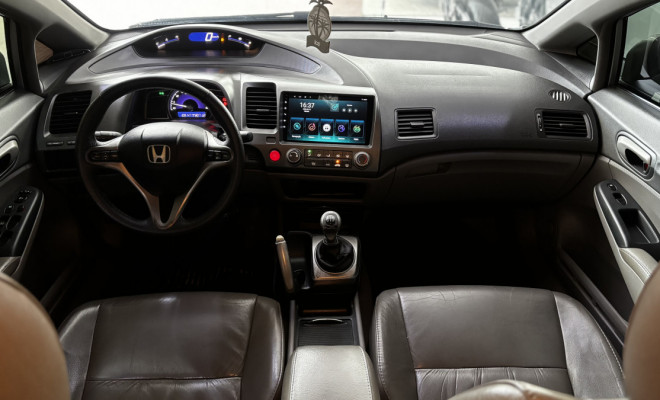 Honda Civic LXL1.8 Flex Mec. 2011-6