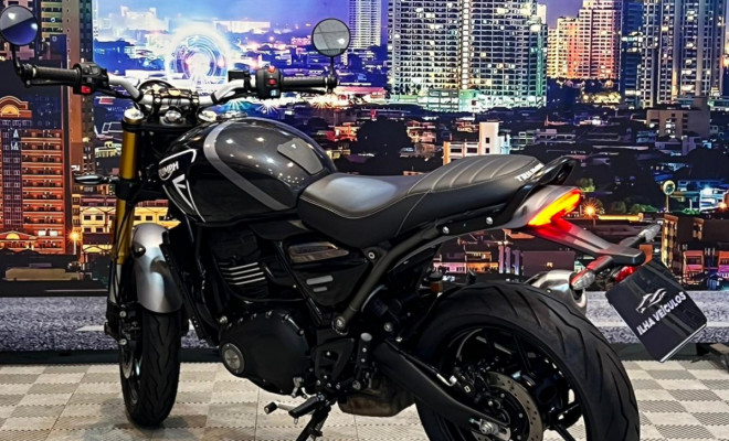 TRIUMPH SPEED 400 2025 Gasolina-1