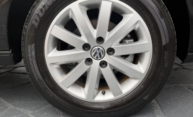 VW - VolksWagen Polo Sed. COMFORT. 1.6 Mi Tot. Flex 8v 2009 Flex-12