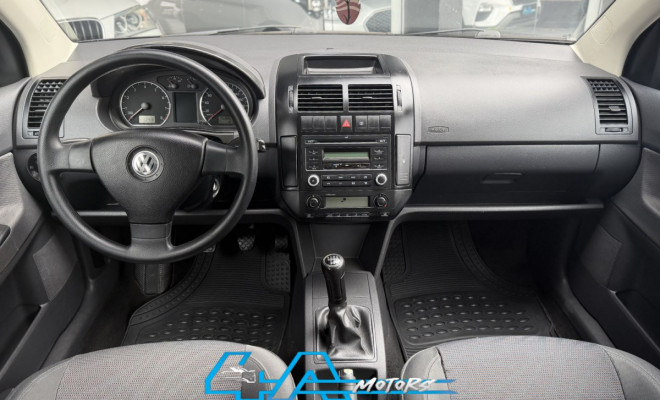 VW - VolksWagen Polo Sed. COMFORT. 1.6 Mi Tot. Flex 8v 2009 Flex-4
