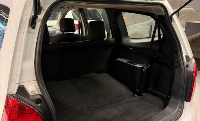 Nissan LIVINA GRAND SL 1.8 16V Flex Fuel Aut. 2013 Flex-8