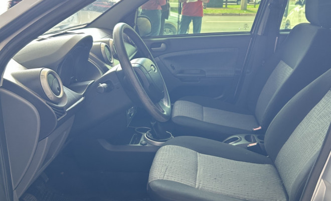 Ford Fiesta Sedan 1.6 Flex Mec. 2014 Flex-8