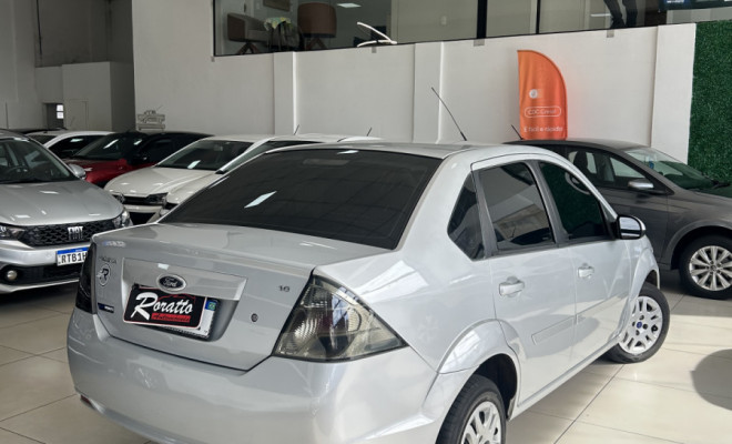 Ford Fiesta Sedan 1.6 Flex Mec. 2014 Flex-0
