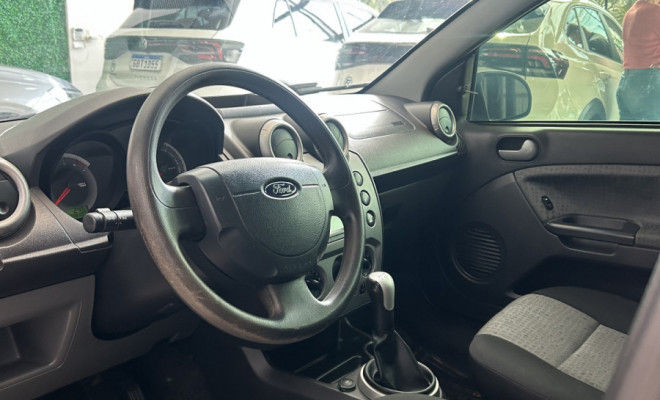 Ford Fiesta Sedan 1.6 Flex Mec. 2014 Flex-12