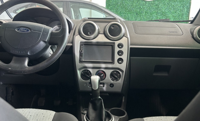 Ford Fiesta Sedan 1.6 Flex Mec. 2014 Flex-7
