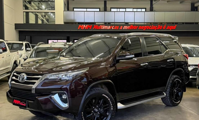 Toyota Hilux SW4 SRX 4x4 2.8 TDI 16V Dies. Aut. 2018 Diesel