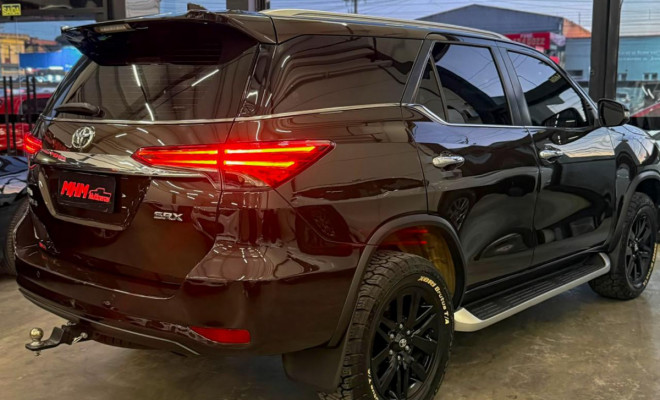 Toyota Hilux SW4 SRX 4x4 2.8 TDI 16V Dies. Aut. 2018 Diesel-1