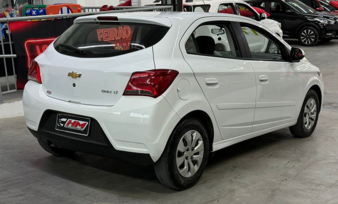 GM - Chevrolet ONIX HATCH LT 1.0 8V FlexPower 5p Mec. 2017 Flex-2