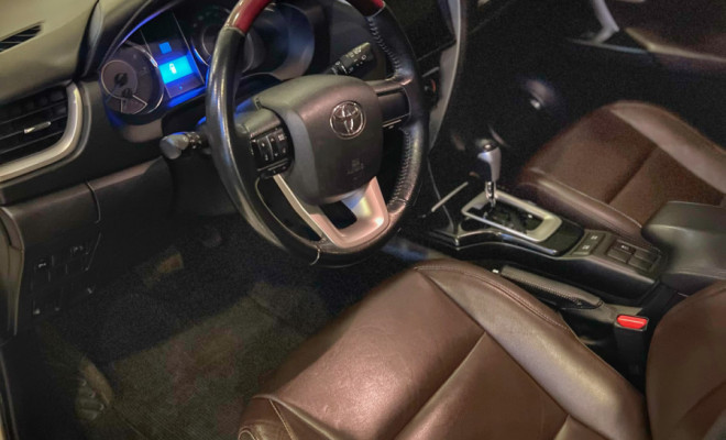 Toyota Hilux SW4 SR 4x2 2.7/ 2.7 Flex 16V Aut. 2019 Flex-4