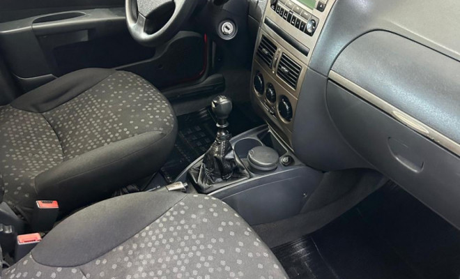 Fiat Palio Week. ATTRACTIVE 1.4 Fire Flex 8V 2011 Flex-2
