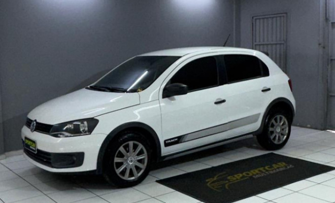 VW - VolksWagen Gol TRACK 1.0 Mi Total Flex 8V 4p 2014 Flex
