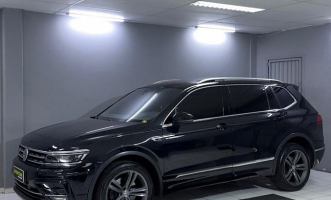 VW - VolksWagen TIGUAN Allspac R-Line 350 TSI 2.0 4x4 2018 Gasolina