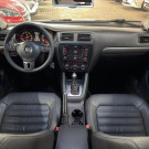 VW - VolksWagen JETTA Highline 2.0 TSI 16V 4p Tiptronic 2014 Flex-4