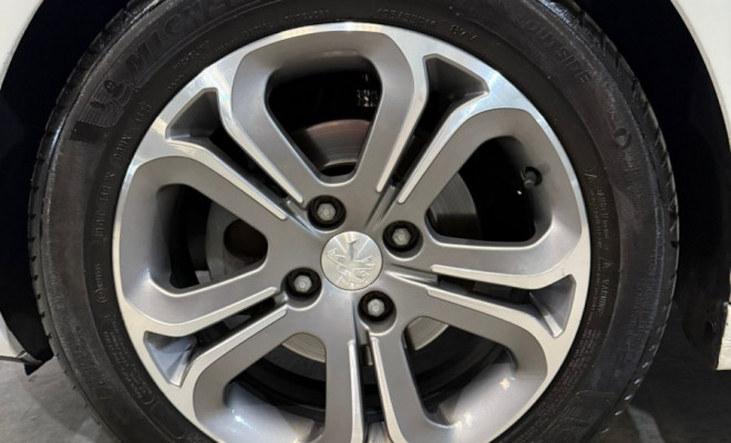 Peugeot 208 Griffe 1.6 Flex 16V 5p Aut. 2014 Flex-15