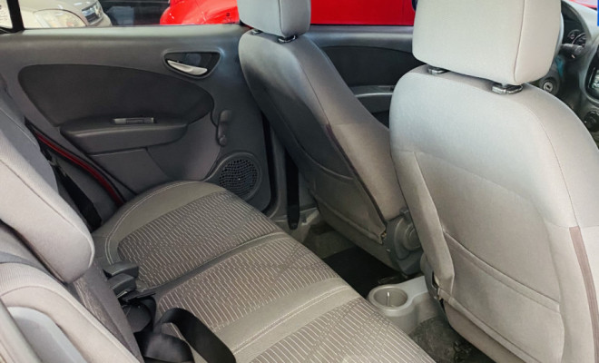 Fiat Palio ATTRA./ITÁLIA 1.4 EVO F.Flex 8V 5p 2013 Flex-7