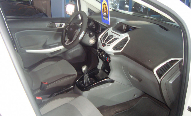 Ford EcoSport FREESTYLE 1.6 16V Flex 5p 2015 Flex-5