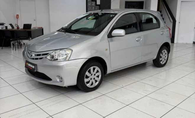 Toyota ETIOS XS  1.3 Flex 16V 5p Mec. 2013 Flex