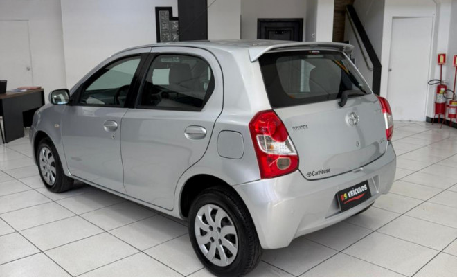 Toyota ETIOS XS  1.3 Flex 16V 5p Mec. 2013 Flex-2