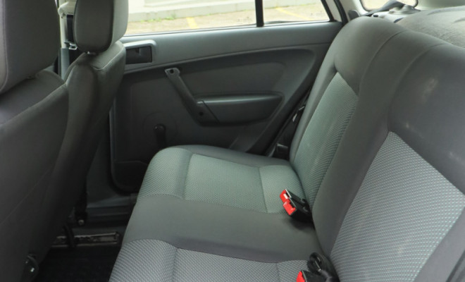 VW - VolksWagen Gol City (Trend)/Titan 1.0 T. Flex 8V 4p 2014 Gasolina-4