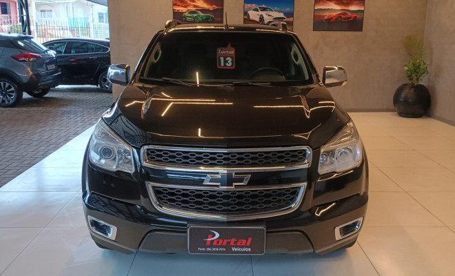 GM - Chevrolet S10 Pick-Up LTZ 2.4 F.Power 4x2 CD 2013 Diesel-1