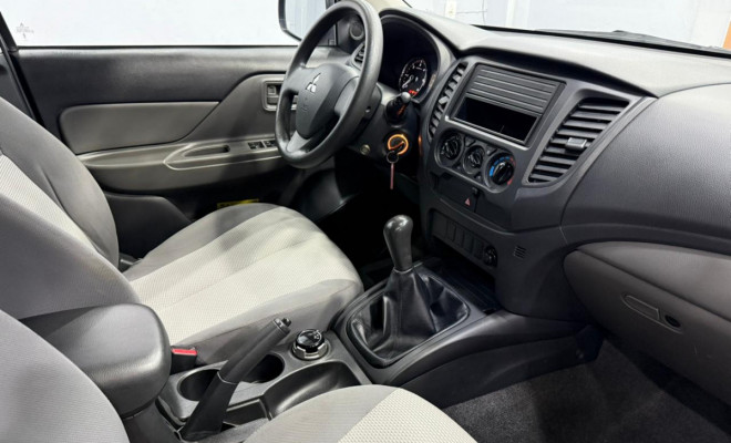 Mitsubishi L200 Triton SPO GL 2022 Diesel-8