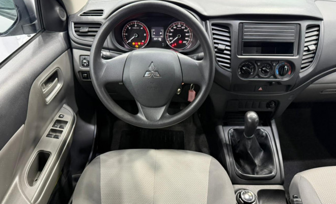 Mitsubishi L200 Triton SPO GL 2022 Diesel-6