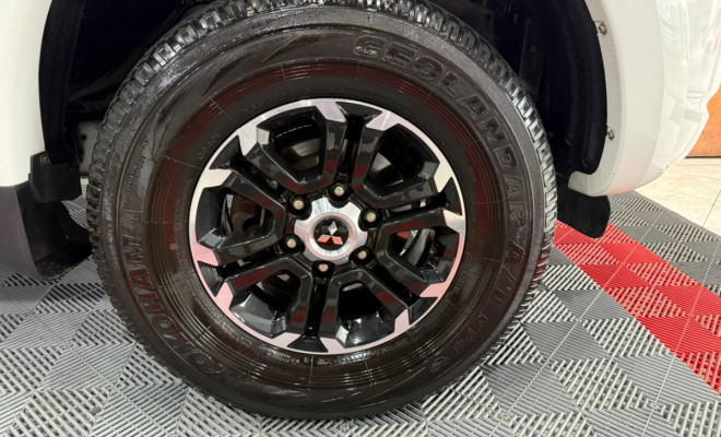 Mitsubishi L200 Triton SPO GL 2022 Diesel-10