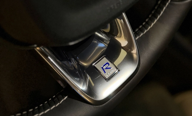 Volvo XC 40 T-5 R-DESIGN 2.0 252cv AWD 2020 Gasolina-11