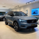 Volvo XC 40 T-5 R-DESIGN 2.0 252cv AWD 2020 Gasolina-2
