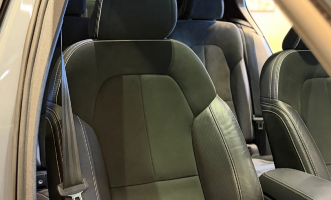 Volvo XC 40 T-5 R-DESIGN 2.0 252cv AWD 2020 Gasolina-4