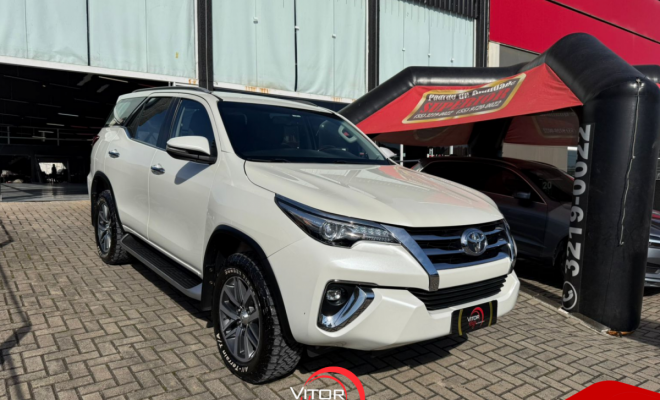 Toyota Hilux SW4 SRX 4x4 2.8 TDI 16V Dies. Aut. 2020 Diesel