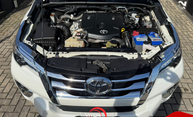 Toyota Hilux SW4 SRX 4x4 2.8 TDI 16V Dies. Aut. 2020 Diesel-15