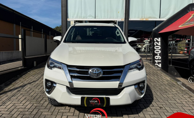 Toyota Hilux SW4 SRX 4x4 2.8 TDI 16V Dies. Aut. 2020 Diesel-17