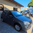 Toyota ETIOS 1.3 Flex 16V 5p Mec. 2013 Flex-1