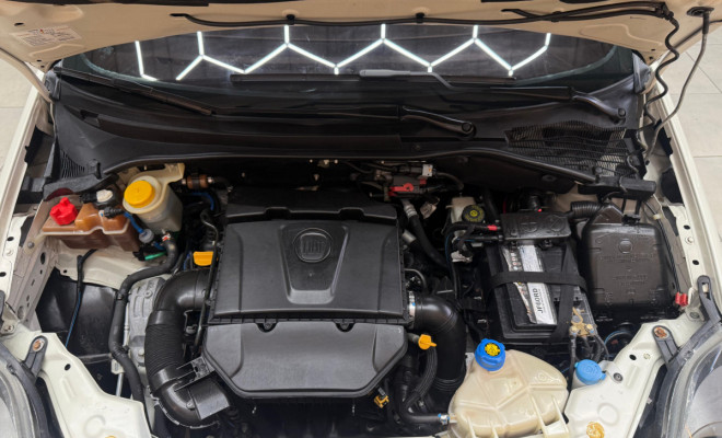 Fiat Punto BLACKMOTION Dual. 1.8 Flex 16v 5p 2014-12