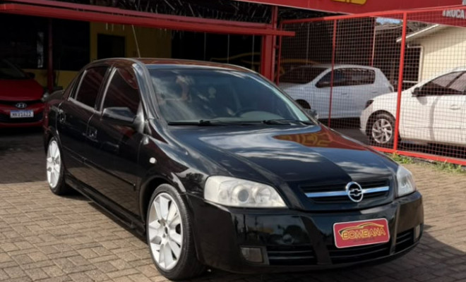 GM - Chevrolet Astra Sedan 2.0/CD/ Expres.GLS 2.0 8V 4p 2004 Gasolina-5