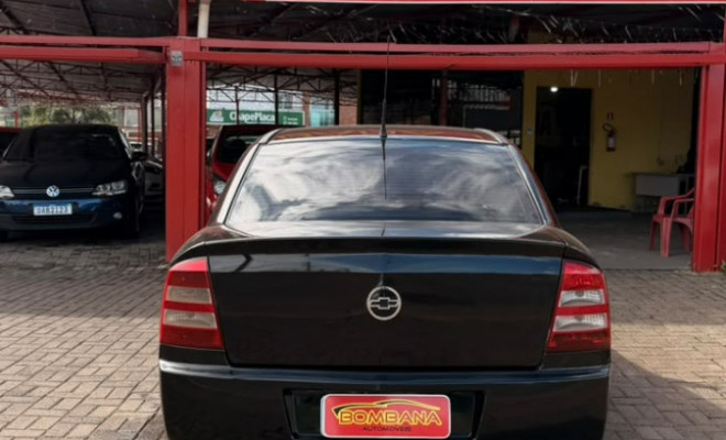 GM - Chevrolet Astra Sedan 2.0/CD/ Expres.GLS 2.0 8V 4p 2004 Gasolina-2