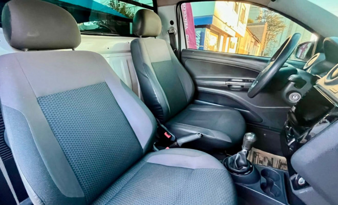 VW - VolksWagen Saveiro Robust 1.6 Total Flex 8V 2019 Flex-5