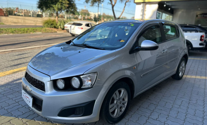 GM - Chevrolet SONIC HB LT 1.6 16V FlexPower 5p Mec. 2013 Flex-0