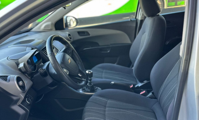 GM - Chevrolet SONIC HB LT 1.6 16V FlexPower 5p Mec. 2013 Flex-8