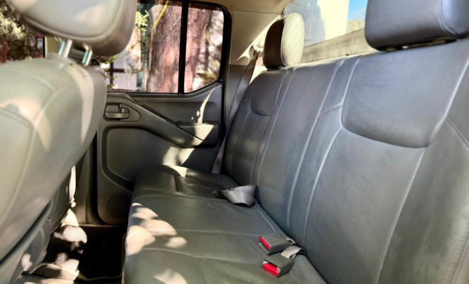Nissan Frontier SEL CD 4x4 2.5 TB Diesel Aut. 2008 Diesel-9