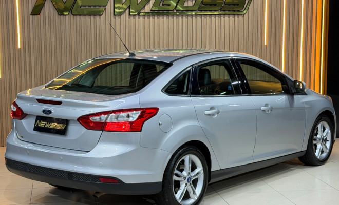 Ford Focus Sedan 2.0 16V/2.0 16V Flex 4p Aut. 2014 Flex-4