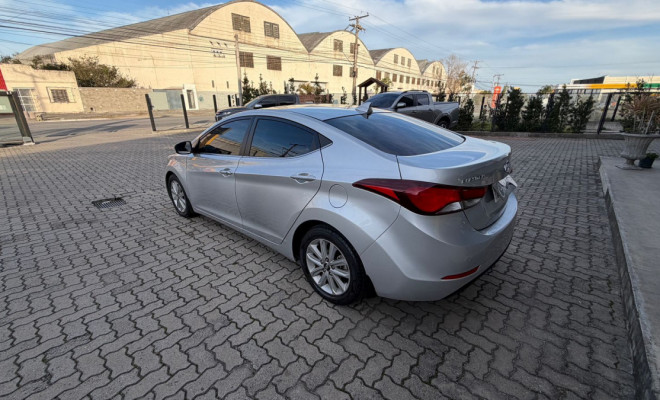 Hyundai Elantra GLS 2.0 16V Flex Aut. 2015 Flex-4