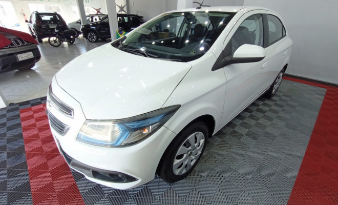 GM - Chevrolet ONIX HATCH LT 1.4 8V FlexPower 5p Mec. 2014 Flex-1