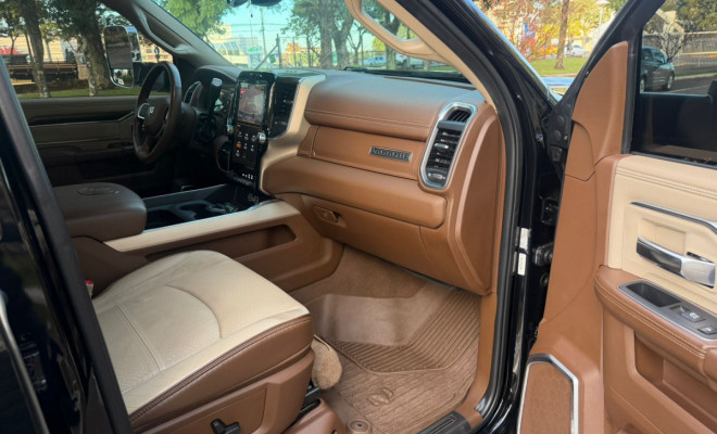 RAM 3500 LARAMIE 6.7 TB CD 4x4 AUT.-7
