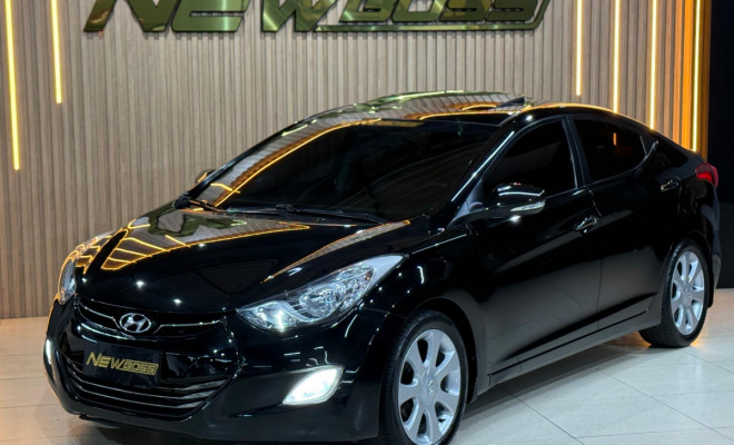 Hyundai Elantra GLS 1.8 16V Aut. 2013 Gasolina-3