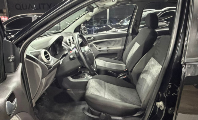 Ford Fiesta SE 1.0 8V Flex 5p 2014 Flex-9