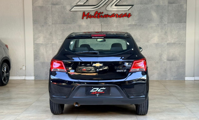 GM - Chevrolet ONIX HATCH LT 1.0 8V FlexPower 5p Mec. 2017 Flex-6